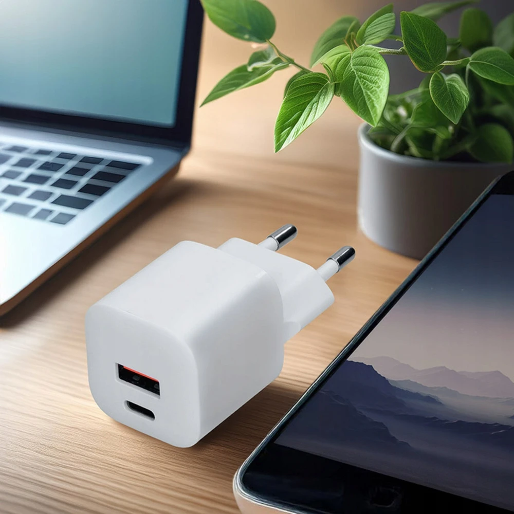 „Solight“ USB-C + USB-A greitasis įkroviklis GaN 20W PD