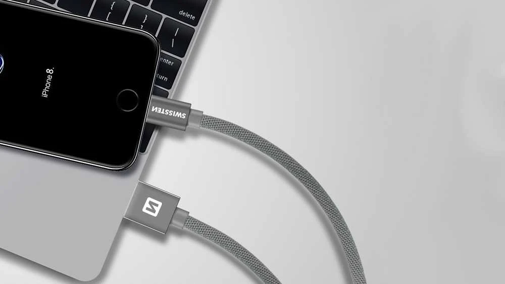 Swissten L Type Textile Universal Quick Charge 3.1 USB-C su Lightning Data ir 1,2m įkrovimo laidu