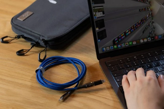 Kabelis USB Troika USB-C - USB-C + Lightning 2 m Mėlyna (CBL20/DB)