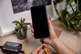 USB-C Kabelis - Newell USB-C 100W 2m Silikoninė Spiralė Geltona-Juoda
