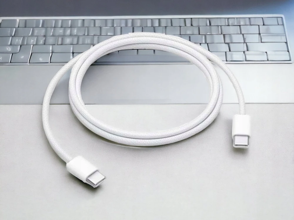 VEGA CABLE A2795 BRAIDED CABLE USB-C TO USB-C 60W 1M Baltas BULK