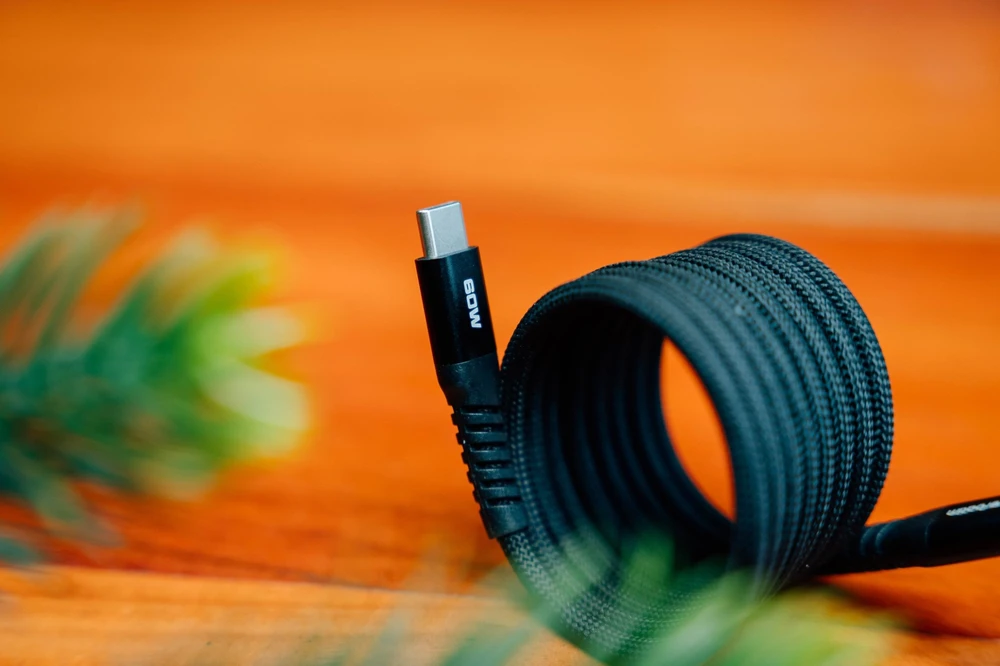 „Verbatim“ magnetinis sinchronizavimo ir įkrovimo laidas USB-C į USB-C, 60 W, 120 cm, Juodas