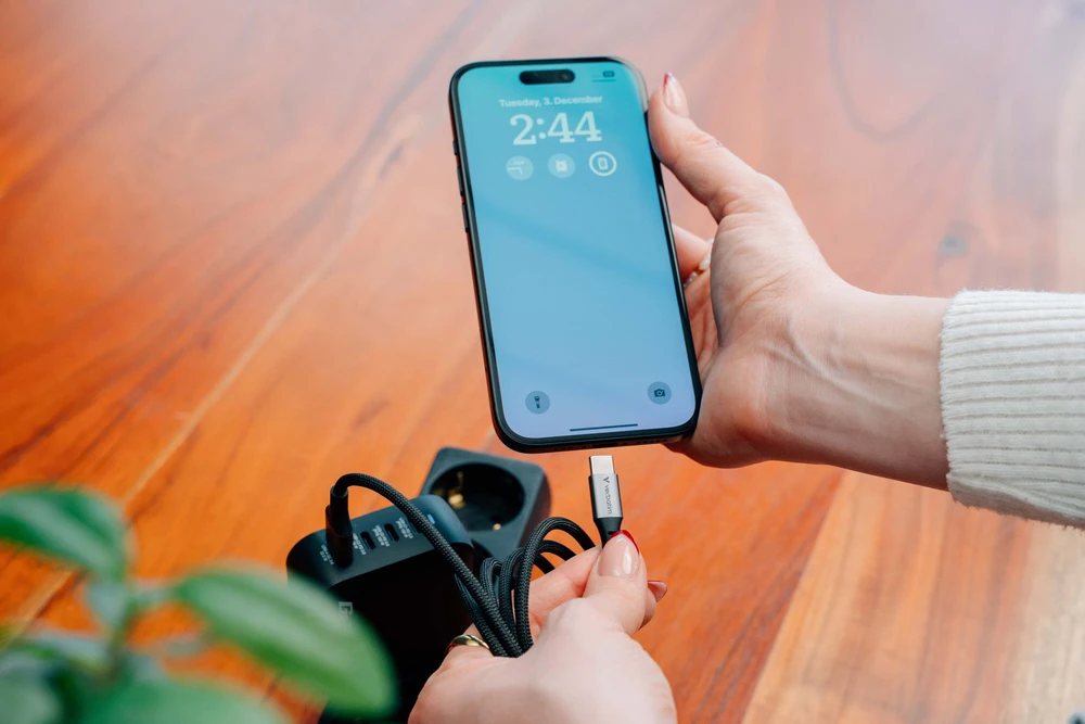 „Verbatim“ sinchronizavimo ir įkrovimo laidas USB-C į USB-C, 60 W, 120 cm, Juodas