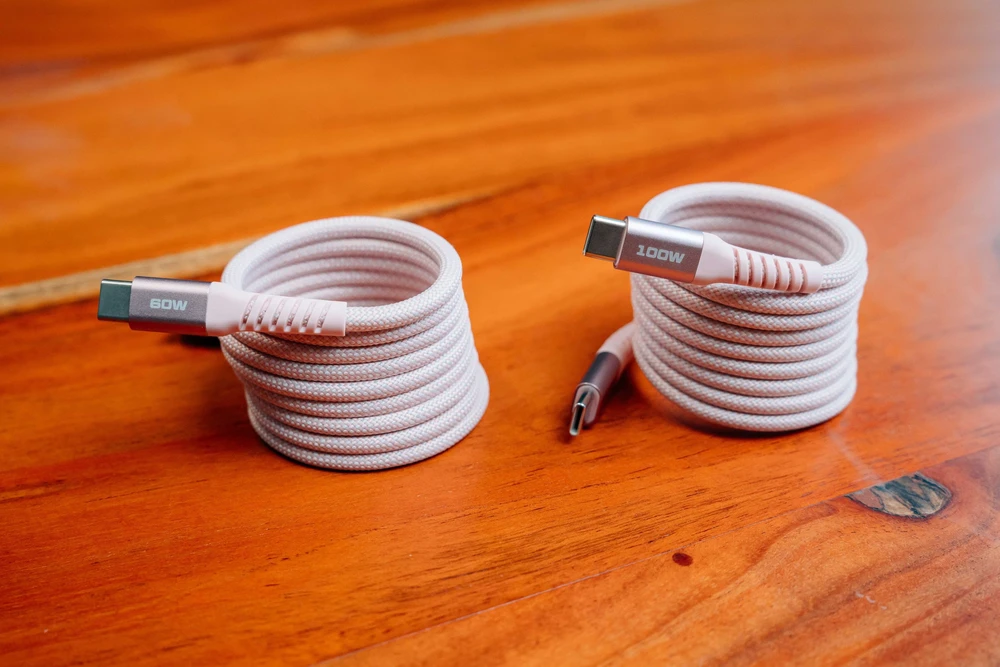 „Verbatim“ magnetinis sinchronizavimo ir įkrovimo laidas USB-C į USB-C, 60 W, 120 cm, Rožinė