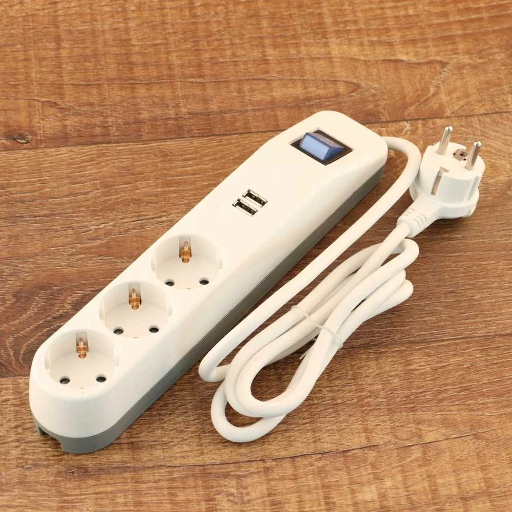 REV ICE maitinimo blokas 3 USB lizdai ir jungiklis 1,4 m Baltas