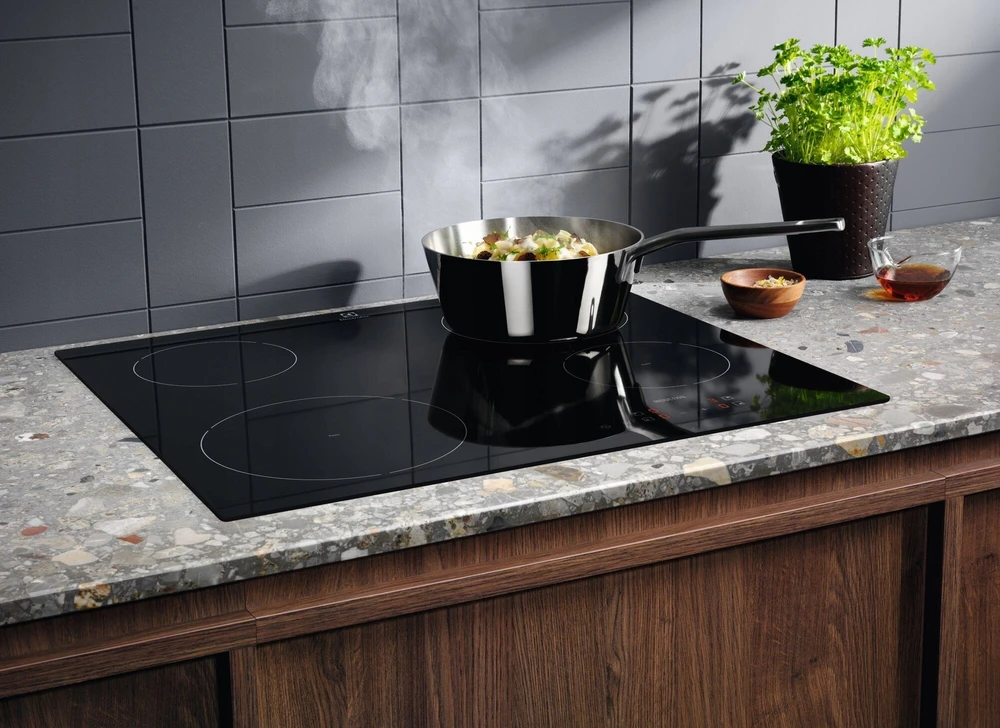 Indukcinė kaitlentė Electrolux 300 serija LIB60424CK