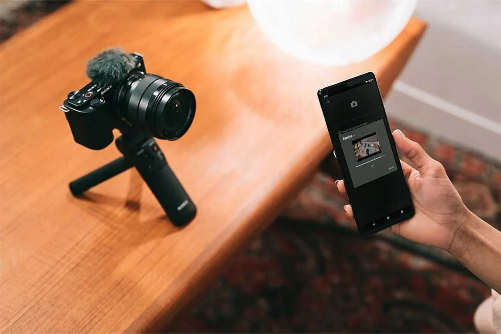 Sony ZV-E10 + 16–50 mm F3.5–5.6 OSS II