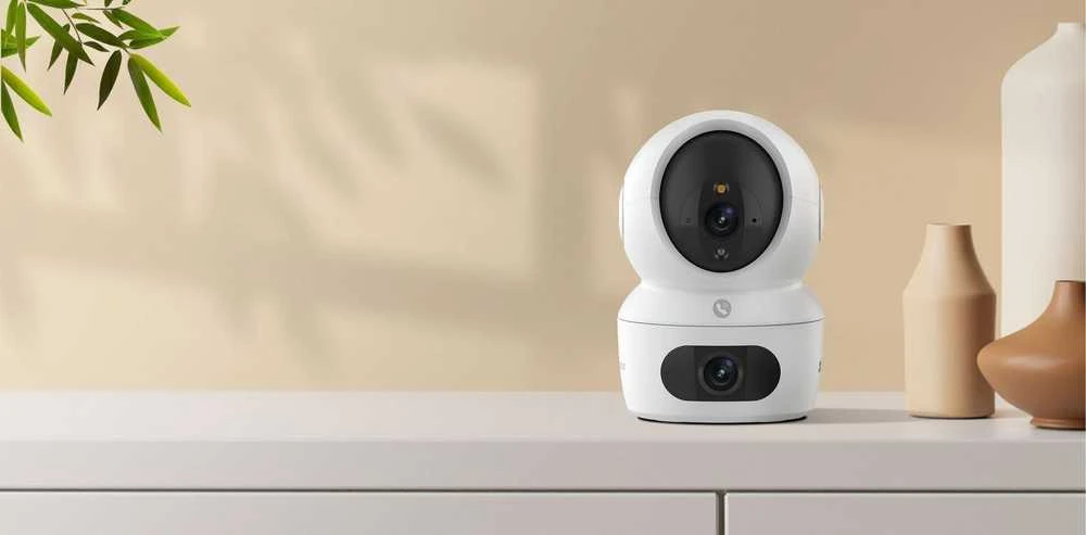 EZVIZ CS-H7C vidaus valdoma ir kryptinė kamera (4 MP + 4 MP, dviejų lęšių)