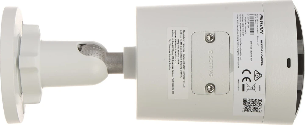 „Hikvision Pro“ serijos su „AcuSense DS-2CD2046G2H-IU(2.8mm)(eF) bullet IP apsaugos kamera lauko sąlygoms, 2688 x 1520 pikselių, montuojama ant lubų/sienos.