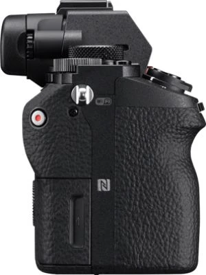 Objektyvas Sony α 7 III + 28-70mm MILC 24,2 MP CMOS 6000 x 4000 pikseliai Juoda