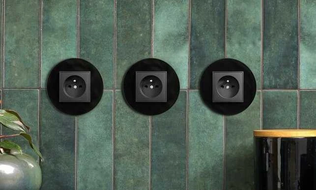 Karlik Elektrotechnik Karlik kryžminė jungtis Icon 12IWP-6 juoda kilimėlis