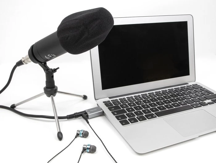 „DeLOCK“ išorinė USB garso plokštė su USB-A tipo kištuku į 2 x 3,5 mm stereo lizdą. „Plug & Play“ garso adapteris asmeniniams kompiuteriams, nešiojamiesiems kompiuteriams ir „Mac“, USB 2.0 A tipo, 3,5 mm 3 kontaktų, pilka.