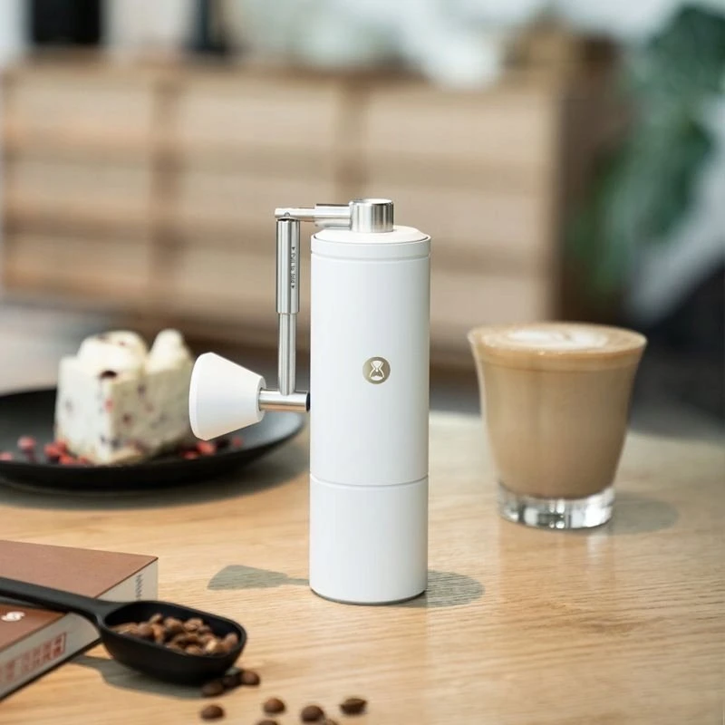 „Timemore Chestnut C5 PRO“ rankinis kavamalė – su įdaru, baltas