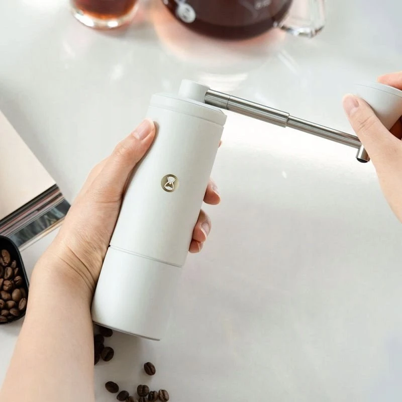 „Timemore Chestnut C5 PRO“ rankinis kavamalė – su įdaru, baltas
