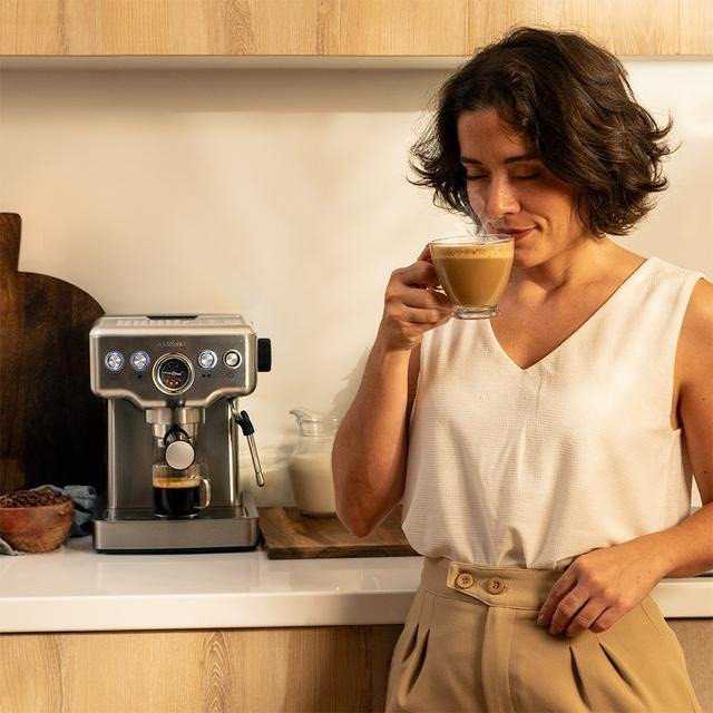 Slėginis kavos aparatas Cecotec Power Espresso 20 Barista Mini Espresso