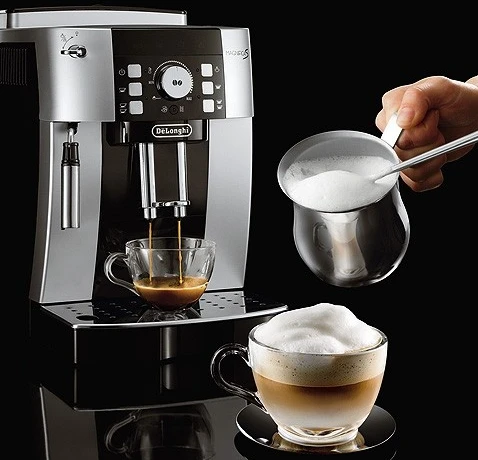 Kavos aparatas Espreso aparatas DeLonghi Magnifica ECAM 21.117 SB