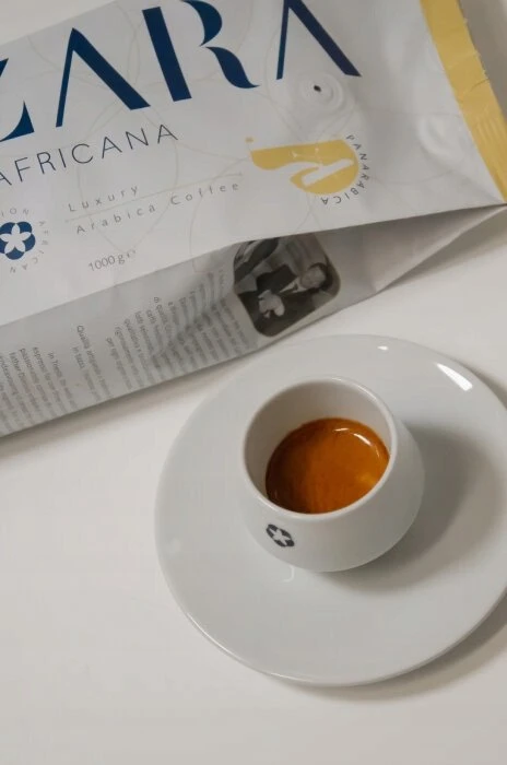 Bazzara kava pupelėmis Luxury Blend Panafricana 1kg