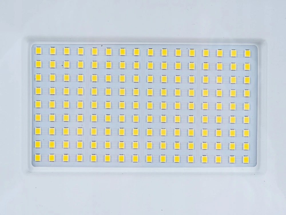 KELTIN Prožektorius LED 100W su statybu stovu ir laidu – neutraliai balta šviesa 4500K (10)