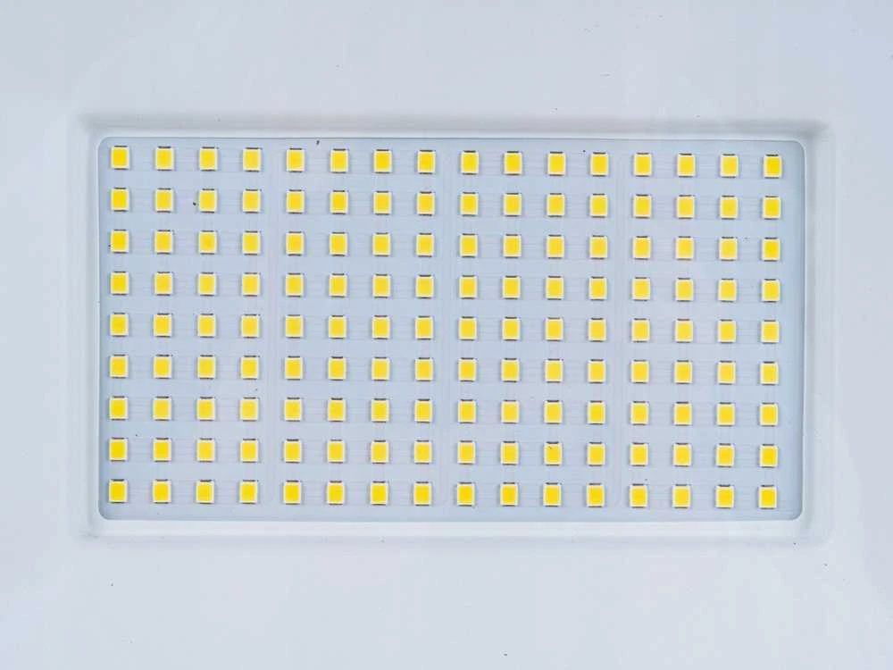 KELTIN Prožektorius LED 100W su statybas statyvu ir laidu – šalta balta spalva 6500K (10)