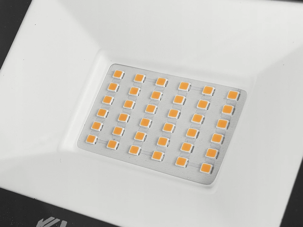 KELTIN Prožektorius LED 30W – neutraliai balta spalva 4500K (80)