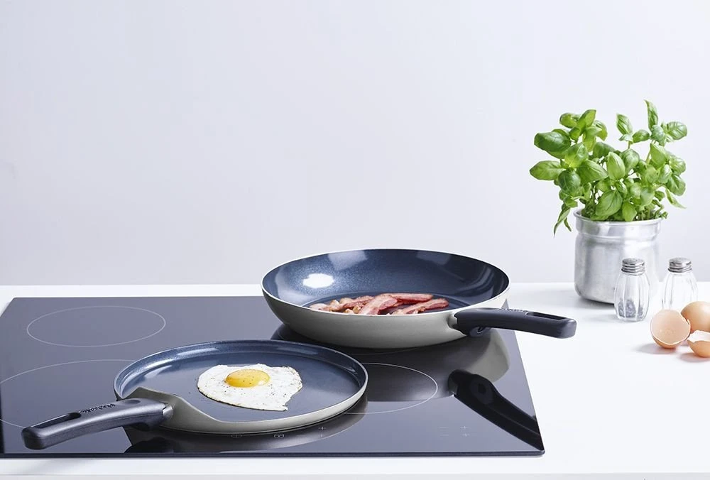 Keptuvė Brabantia Keptuvė do smażenia Indu+ 24 cm Non-Stick - Light Pilkas