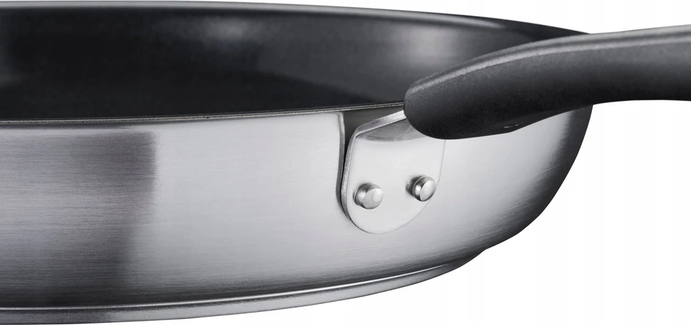 Fiskars FF keptuvė 20cm su keramine danga