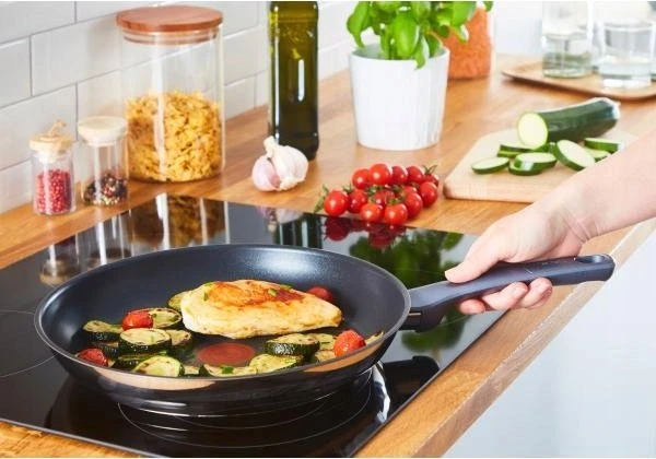 Tefal Daily Cook G7132S55 rinkinys iš 2 keptuvių 24/28 cm