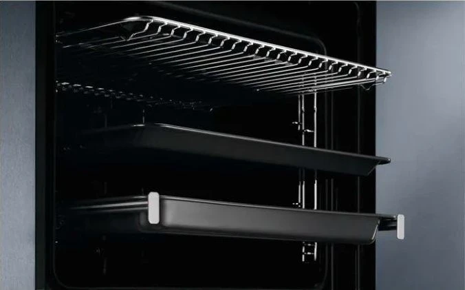 Ner.plieno spalvos orkaitė Electrolux EOD5H70BX