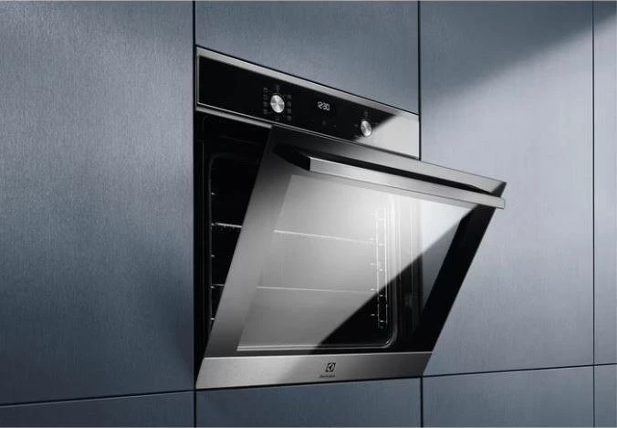 Ner.plieno spalvos orkaitė Electrolux EOD5H70BX