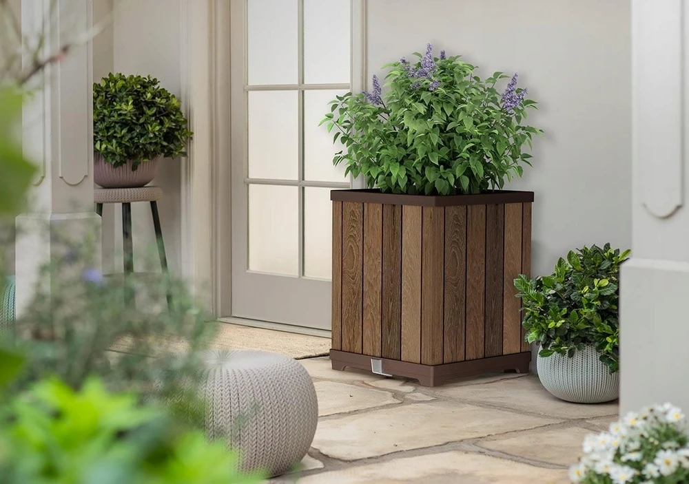 KETER 261033 garden planter walnut