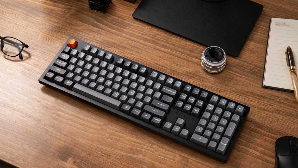 Keychron K10 Max QMK/VIA RGB – US išdėstymas – Super Banana (K10M-H4) Belaidė Žaidimų Klaviatūra