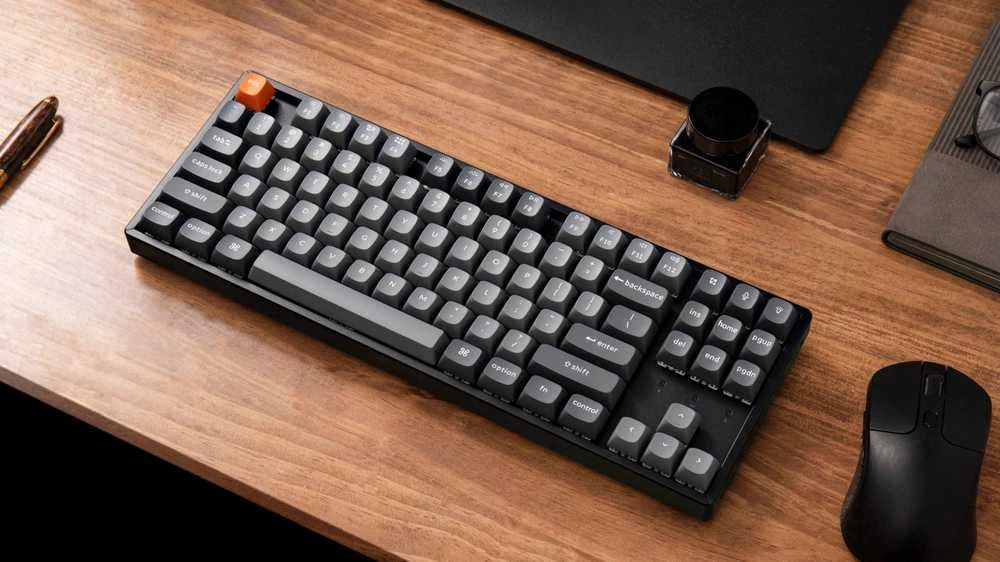 Keychron K8 Max QMK/VIA Wireless RGB – US išdėstymas – Hot-Swappable Super Raudona (K8M-H1) Belaidė Žaidimų Klaviatūra