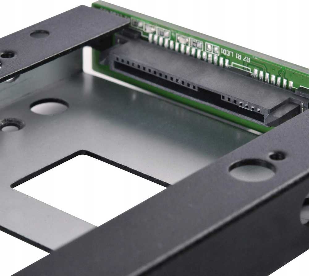 Kieszeń SilverStone SilverStone SST-EXB02 - Internes Festplatten Gehäuse für PCI Slot - 2,5 col.