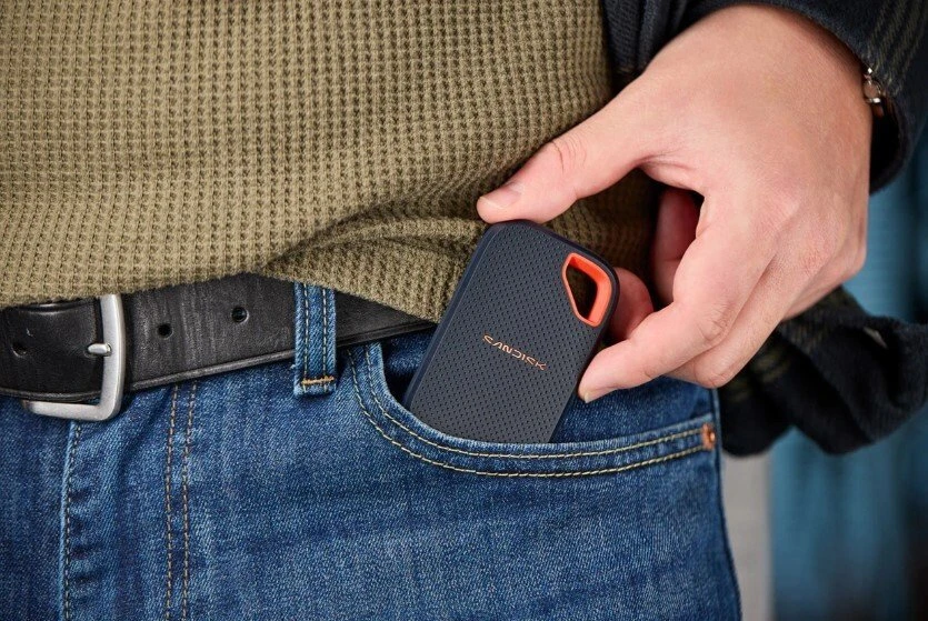Kietasis diskas Sandisk EXTREME PORTABLE SSD TRIPLE USB - 1TB EXTERNAL DRIVES 2000MB/S(R)