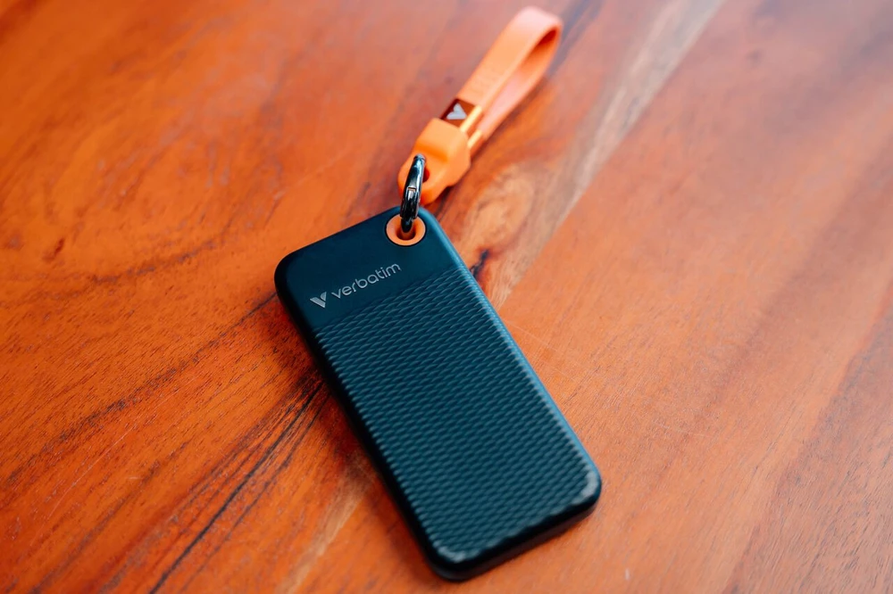 Kietasis diskas Dysk zewnętrzny SSD Verbatim Pocket 256GB Juodai-oranžinė (32418)