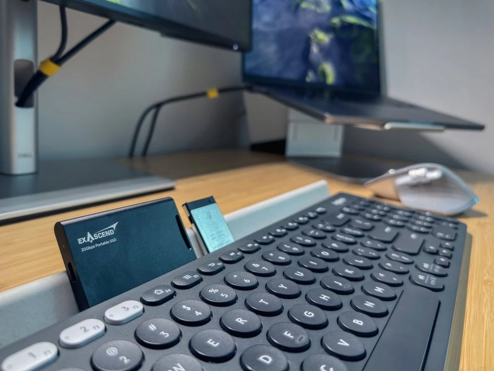 Išorinis kietasis diskas SSD ExAscend Element Portable 4TB Juodas (EXU2S3M04TP0B)