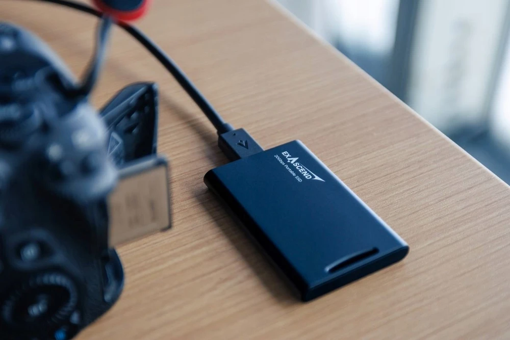 Išorinis kietasis diskas SSD ExAscend Element Portable 4TB Juodas (EXU2S3M04TP0B)