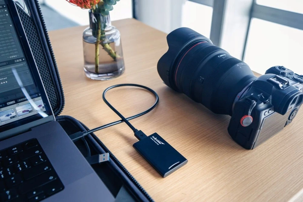 Išorinis kietasis diskas SSD ExAscend Element Portable 4TB Juodas (EXU2S3M04TP0B)