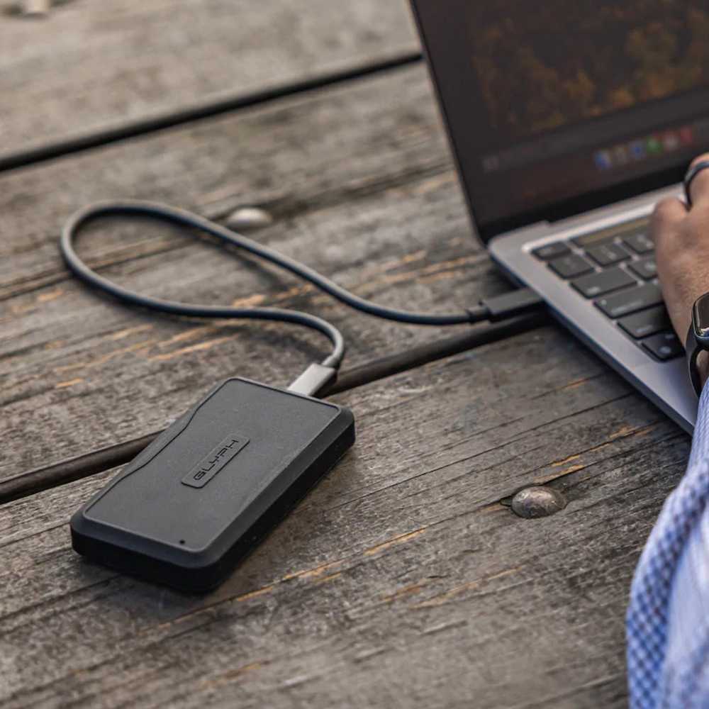 Kietasis diskas Glyph Atom Pro 1TB išorinis SSD diskas, juodas (A1000PRO2)