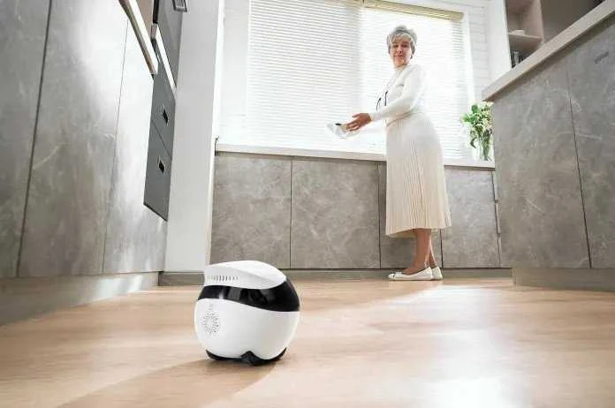 Enabot | Robotas kompanionas | EBO AIR 2 | Kompaktiškas | Maksimali atminties palaikymo talpa 256 GB
