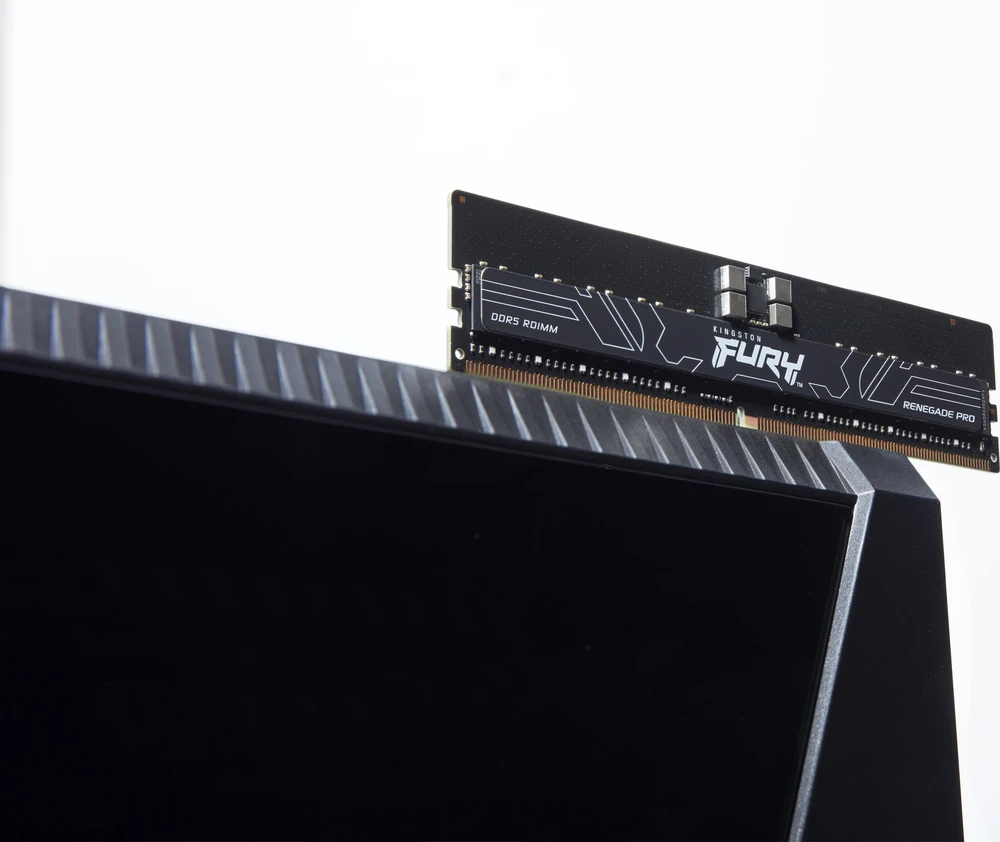 RAM „Kingston KF564R32RBE2K4-128“ 128 GB 6400 MT/s DDR5 ECC Reg CL32 DIMM (4 vnt. rinkinys) FURY Renegade Pro EXPO | „Kingston“