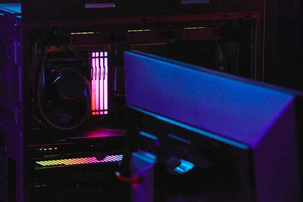 RAM „Kingston Fury Beast RGB 64GB“ [2x32GB 5600MHz DDR5 CL36 DIMM]