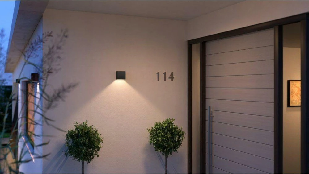 Sieninis šviestuvas Philips Hue WCA Resonate Outdoor Downward Wall Lantern, Juodas | 8 W | 2000-6500 Hue Baltas Color Ambiance