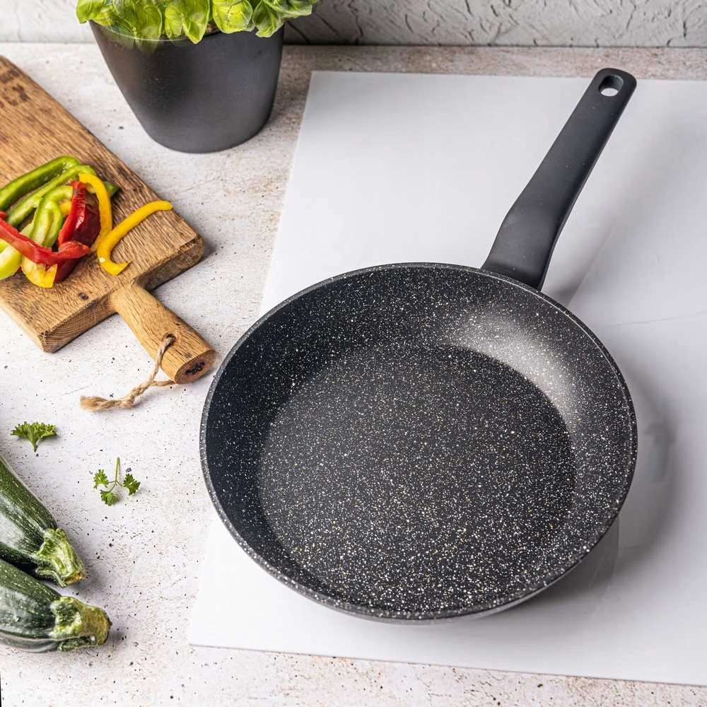 Keptuvė, spalva juoda-marmurek, śr.24cm klausberg