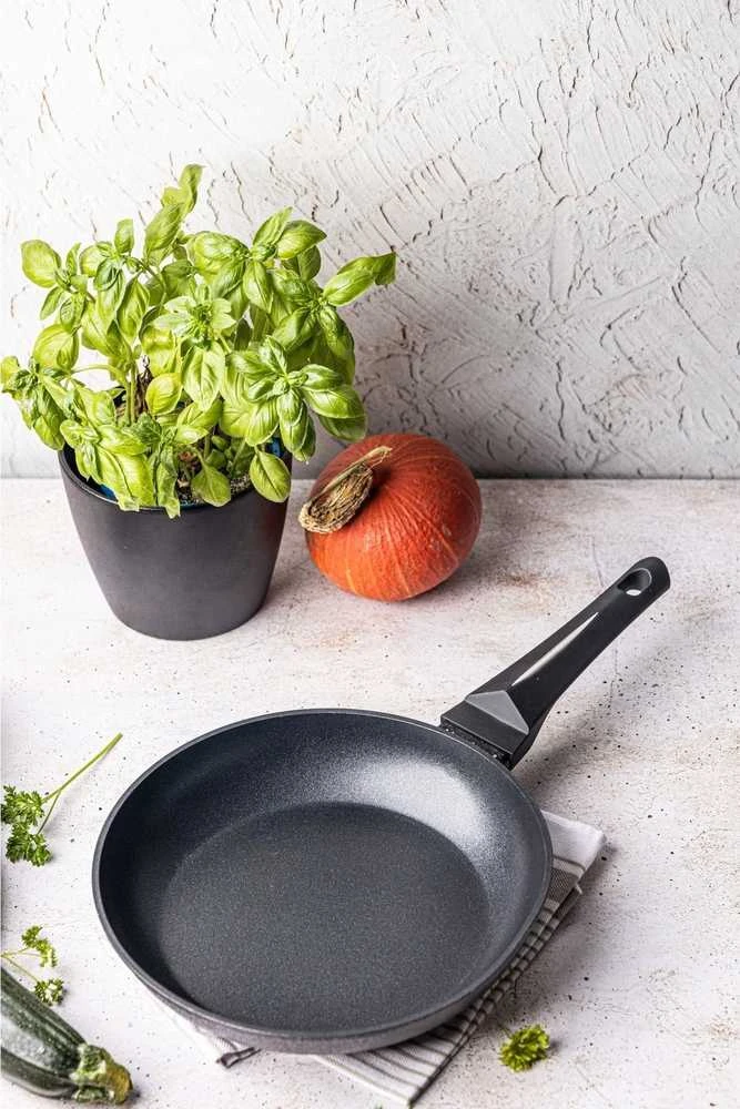 Keptuvė Keptuvė „Klausberg“, 24 cm skersmens, juoda