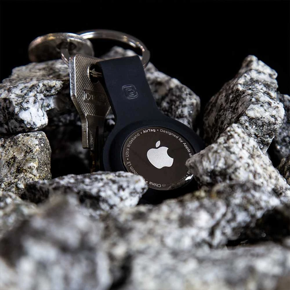 Crong Silikoninis dėklas with Key Ring - Protective case for Apple AirTag key ring Violetinė
