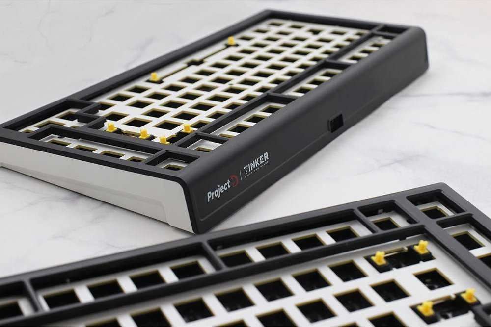 Ducky Tinker 75 Barebone žaidimų klaviatūra, RGB – juodos spalvos ANSI išdėstymas
