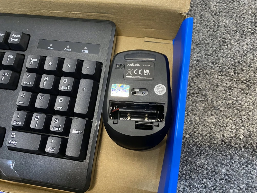 Klaviatūra ir pelė LogiLink 2,4GHz Funk ComboSet 1000DPI Juodas (ID0194)