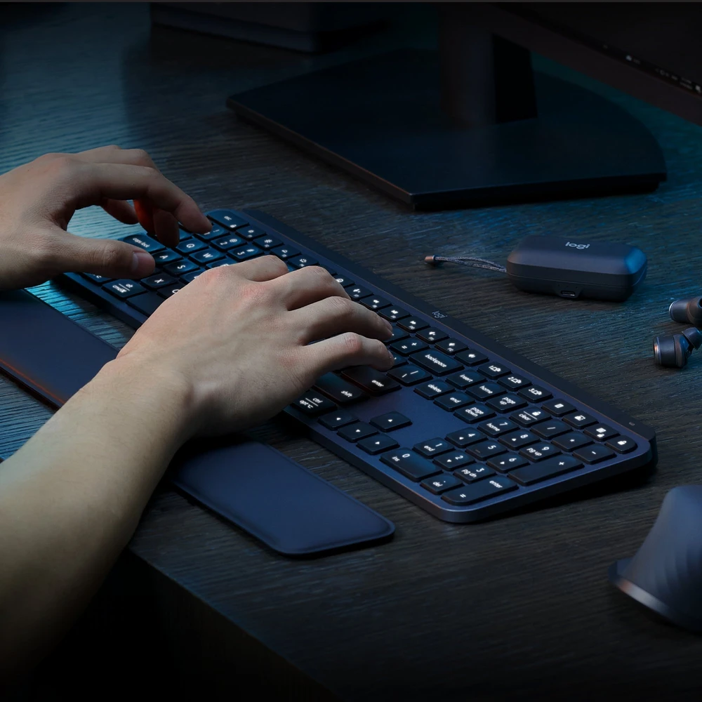 Klaviatūra Logitech MX KEYS S COMBO – GRAPHITE FRA/- BT – N/A – CENTRAL-419