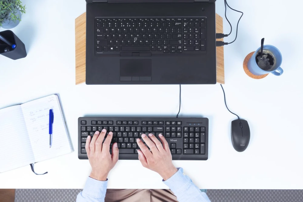 Klaviatūra Trust PRIMOKEYBOARD ir pelė SET - QWERTZ su laidu